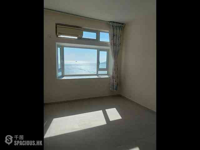 Ap Lei Chau - South Horizons Phase 2 Yee Ngar Court (Block 9) 04