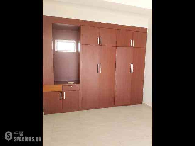 Ap Lei Chau - South Horizons Phase 2 Yee Ngar Court (Block 9) 06