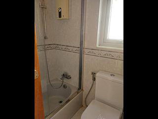 Ap Lei Chau - South Horizons Phase 2 Yee Ngar Court (Block 9) 10