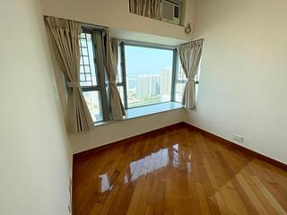 Tung Chung - Coastal Skyline Phase 1 Block 1 08