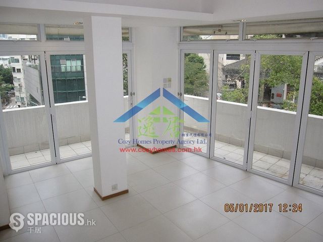 Happy Valley - 38, Blue Pool Road 01