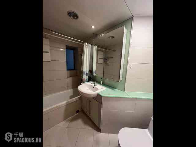 Tung Chung - Coastal Skyline Phase 1 Block 5 06