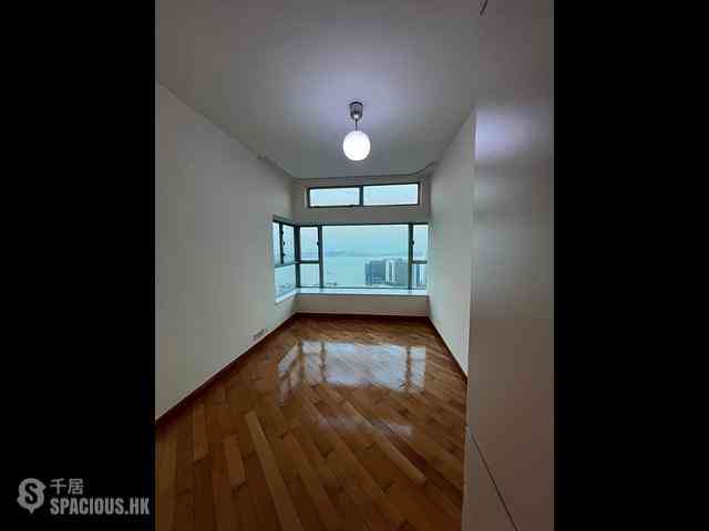 Tung Chung - Coastal Skyline Phase 1 Block 5 07