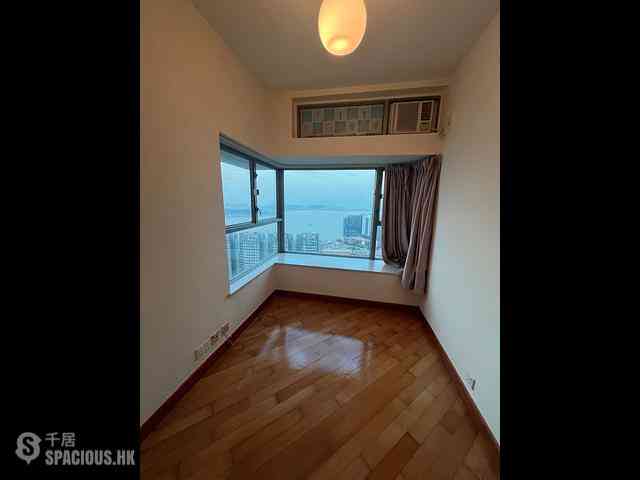 Tung Chung - Coastal Skyline Phase 1 Block 5 08