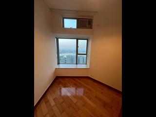 Tung Chung - Coastal Skyline Phase 1 Block 5 09