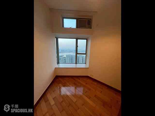 Tung Chung - Coastal Skyline Phase 1 Block 5 09