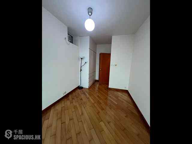 Tung Chung - Coastal Skyline Phase 1 Block 5 12