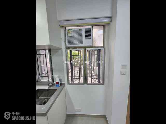 Soho - Cheong Ngar Court 03