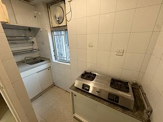 Sai Ying Pun - Yue Sun Mansion Block 2 06