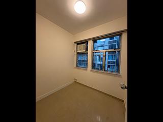 Sai Ying Pun - Yue Sun Mansion Block 2 11