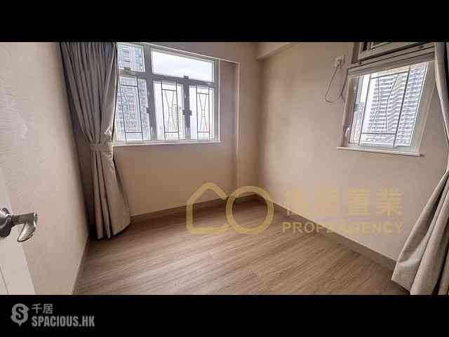Sai Ying Pun - King Ming Mansion 08