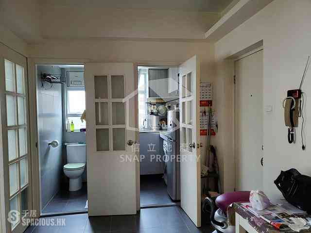 Sheung Wan - Kam Ho Mansion 09