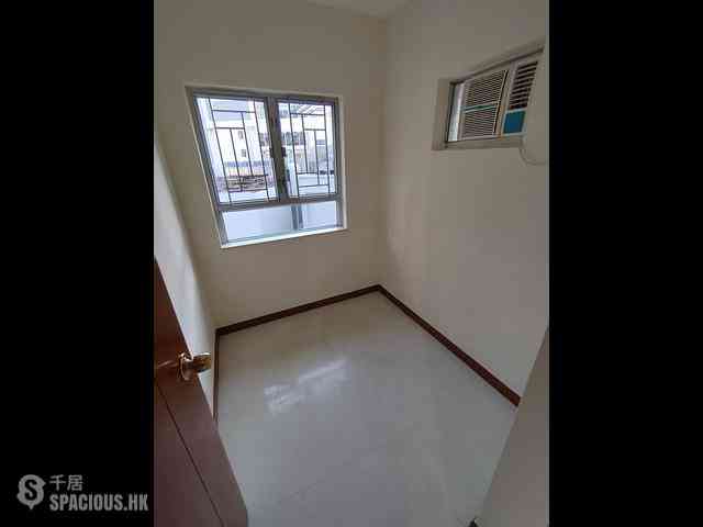 Sai Ying Pun - Tung Ming Court 04