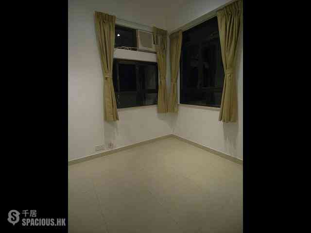 Wan Chai - Hoover Towers Block 2 04