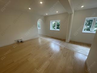 Mid Levels Central - Gladdon 08