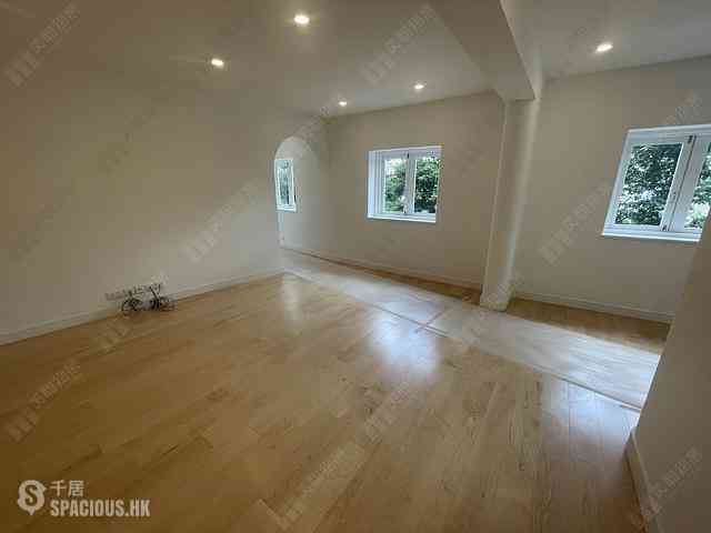 Mid Levels Central - Gladdon 08