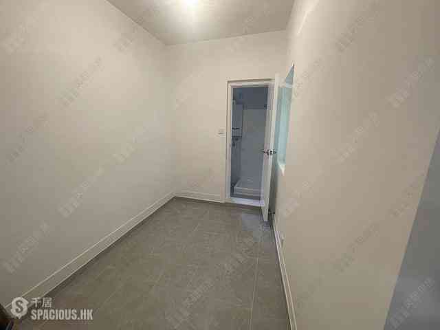 Mid Levels Central - Gladdon 12