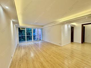 Wan Chai - Phoenix Court Block 5 11