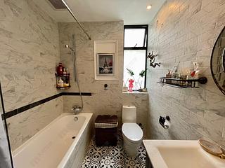 Mid Levels Central - Best View Court Block 66, Macdonnell Road 10