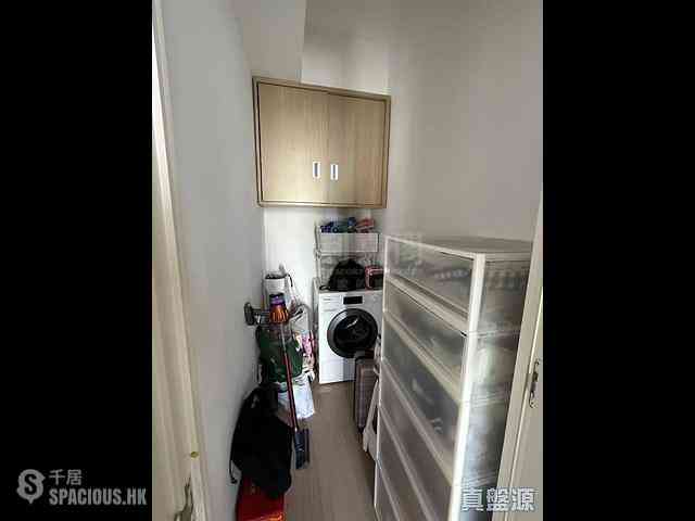 Tseung Kwan O - Monterey Block 9B 05