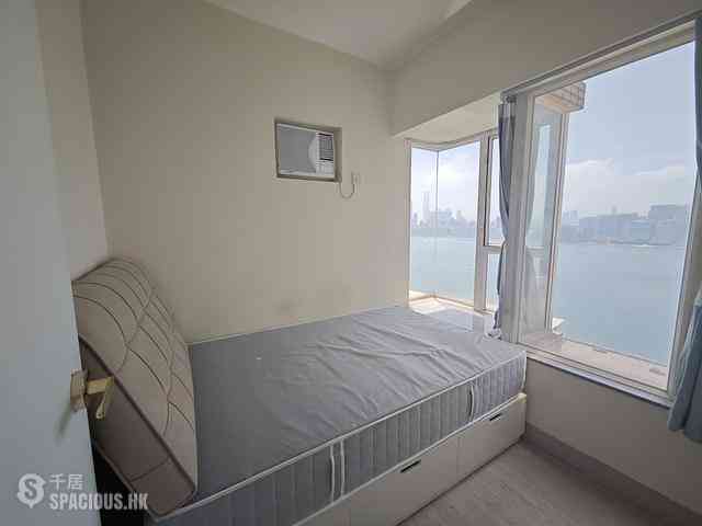 North Point - The Harbourside 04