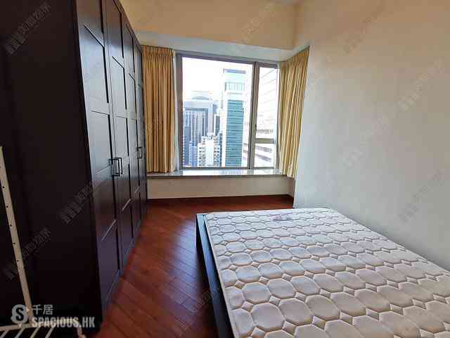 Wan Chai - The Avenue Phase 2 Block 1 07