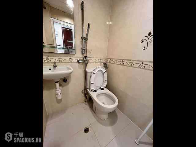 Wan Chai - 142-144, Lockhart Road 01
