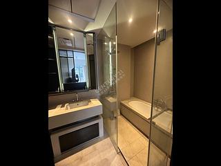 Clear Water Bay - Mount Pavilia Block 3 07