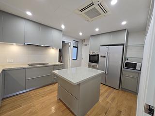 Repulse Bay - Ridge Court Block A-B 03