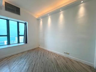 Tung Chung - Coastal Skyline Phase 3 La Rossa 05