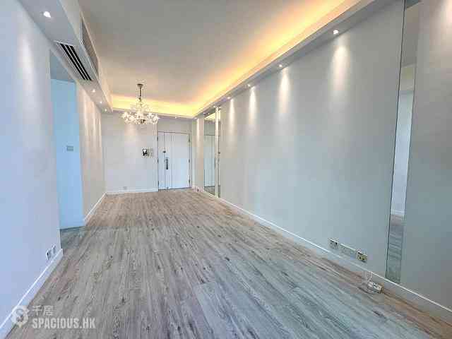 Tung Chung - Coastal Skyline Phase 3 La Rossa 02