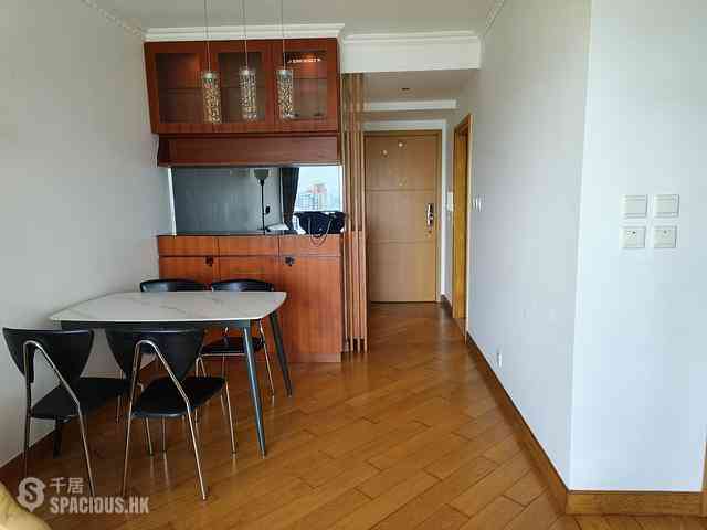 Tai Kok Tsui - Harbour Green Tower 5 02