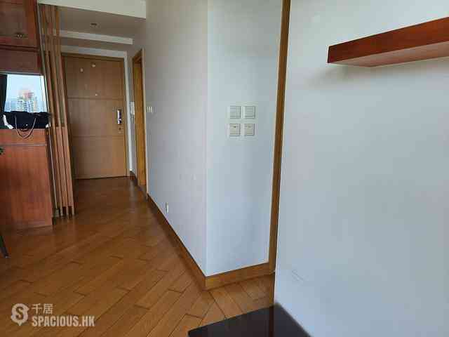 Tai Kok Tsui - Harbour Green Tower 5 08