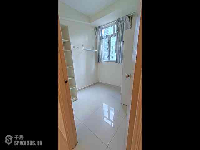 Sai Ying Pun - Tai Hing Building 04