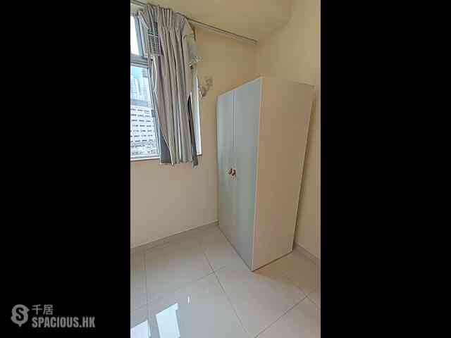 Sai Ying Pun - Tai Hing Building 05