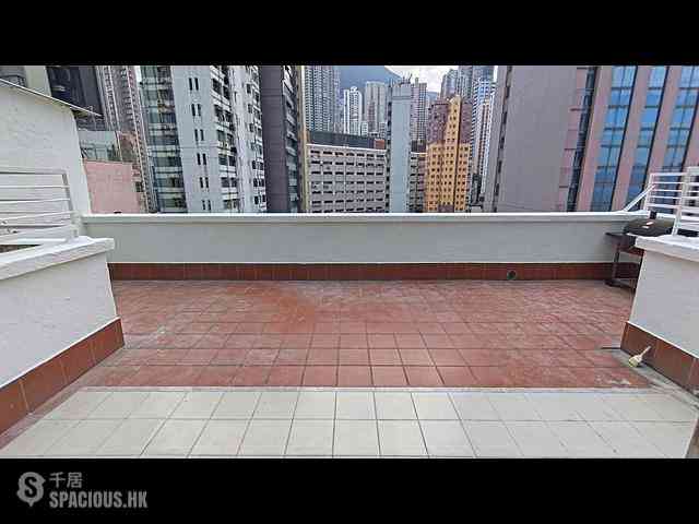 Sai Ying Pun - Tai Hing Building 01
