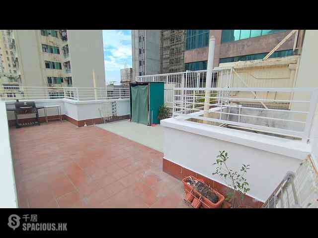 Sai Ying Pun - Tai Hing Building 13