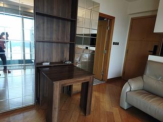 Tai Kok Tsui - Harbour Green Tower 3 07