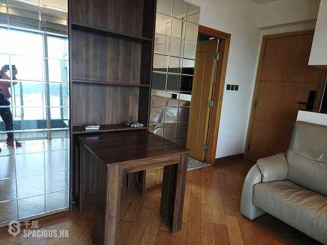 Tai Kok Tsui - Harbour Green Tower 3 07