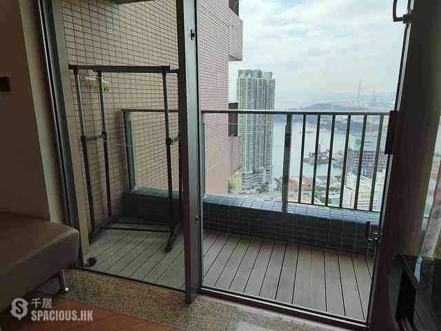 Tai Kok Tsui - Harbour Green Tower 3 09