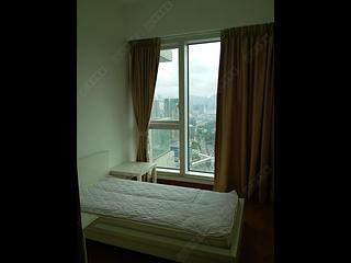 Tai Kok Tsui - Harbour Green Tower 2 05
