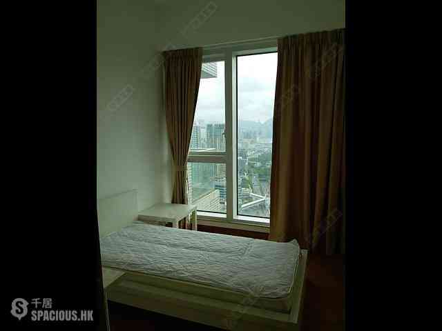 Tai Kok Tsui - Harbour Green Tower 2 05