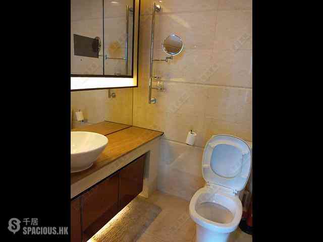 Tai Kok Tsui - Harbour Green Tower 2 06
