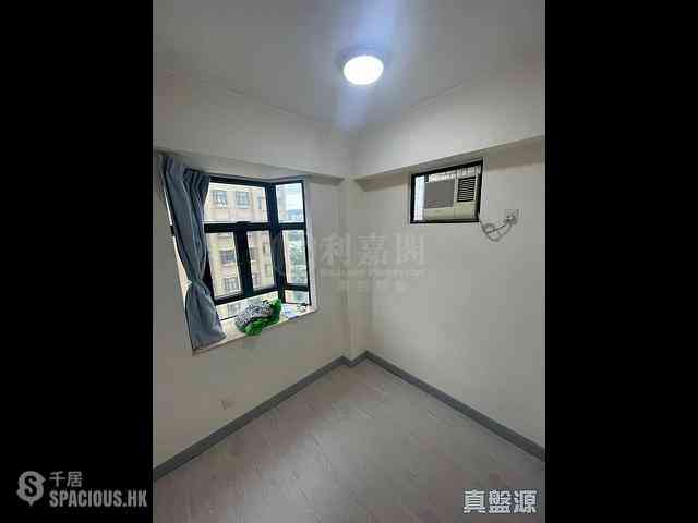 Sha Tin - Wai Wah Centre Block 3 03