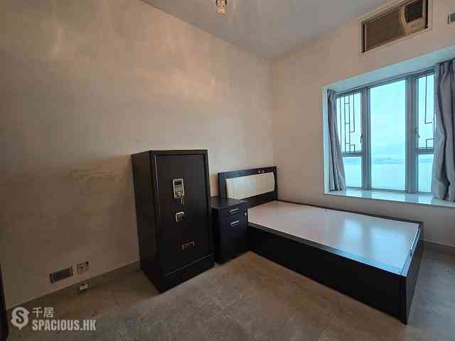 Tung Chung - Coastal Skyline Phase 3 La Rossa Block B (Block 8) 26