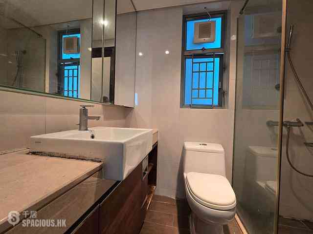 Tung Chung - Coastal Skyline Phase 3 La Rossa Block B (Block 8) 29