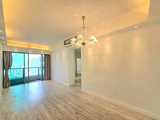 Tung Chung - Coastal Skyline Phase 3 La Rossa Block B (Block 8) 02