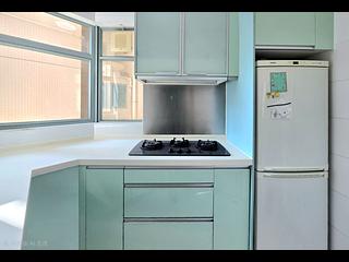Tung Chung - Coastal Skyline Phase 3 La Rossa Block B (Block 8) 09