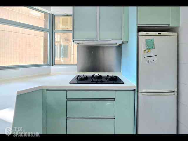 Tung Chung - Coastal Skyline Phase 3 La Rossa Block B (Block 8) 09