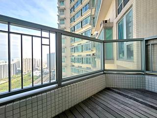 Tung Chung - Coastal Skyline Phase 3 La Rossa Block B (Block 8) 05